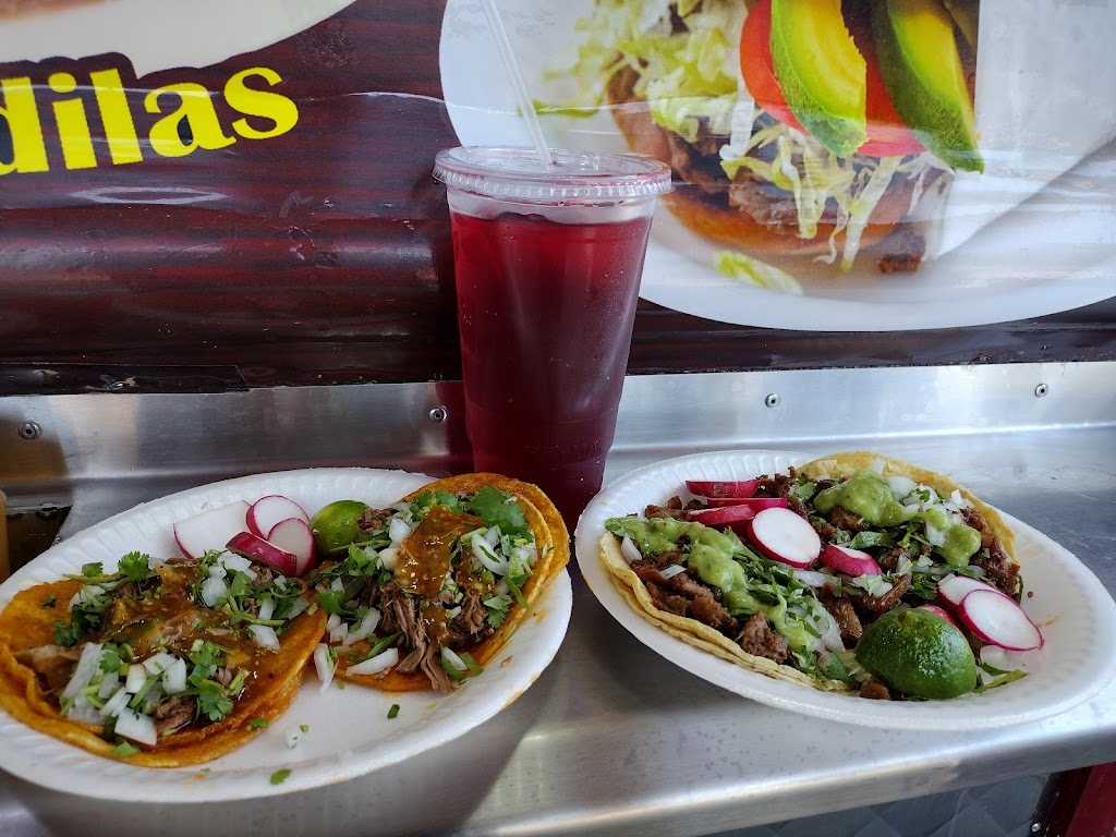 Tacos y Birria El Guero Lucatero | 1300 W Myrtle St, Santa Ana, CA 92703 | Phone: (714) 552-1439