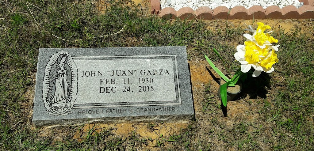 Elgin Latin Cemetery | 305 Ochoa St, Elgin, TX 78621, USA | Phone: (512) 285-6499