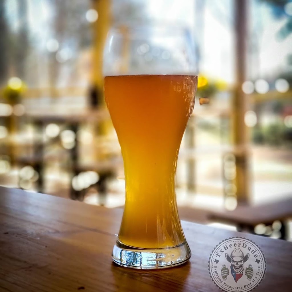 12 Fox Beer Co | 4700 W Fitzhugh Rd, Dripping Springs, TX 78620 | Phone: (512) 626-4458