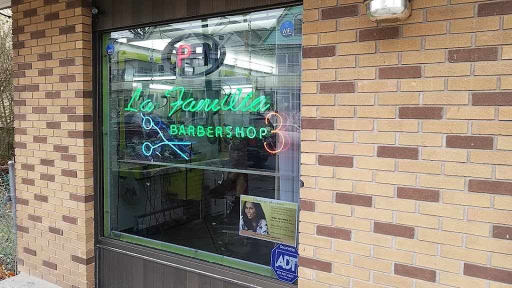 La Familia 3 Barbershop | 314 Delaware Ave, Albany, NY 12209, USA | Phone: (518) 788-3069