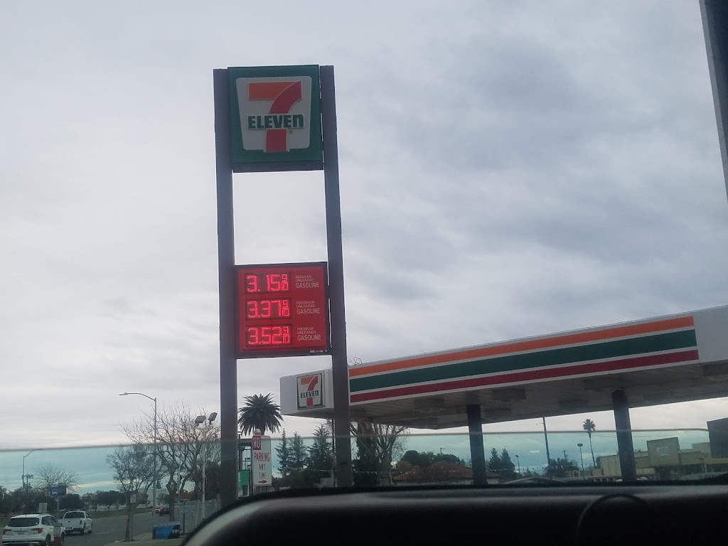 7-Eleven | 1399 N Main St, Manteca, CA 95336, USA | Phone: (209) 239-3252