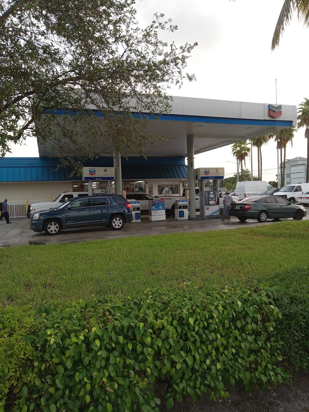 Chevron | 2099 S State Rd 7, Fort Lauderdale, FL 33317, USA | Phone: (954) 797-5070