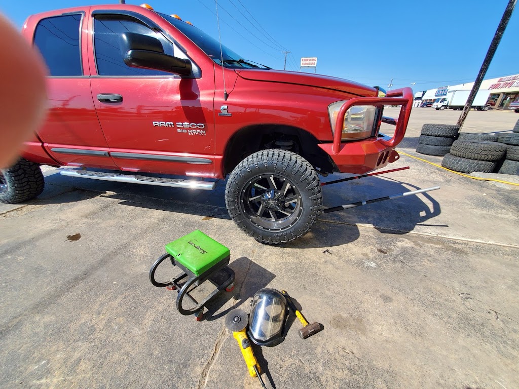 Stowes Auto Service | 134 NW Hillery St, Burleson, TX 76028 | Phone: (817) 295-1159