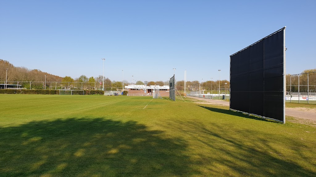 VVV Cricket Club | Sportpark Oostzanerwerf 1, 1035 EW Amsterdam, Netherlands | Phone: 020 631 1476