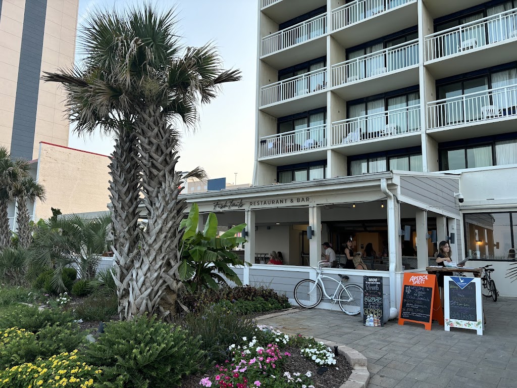 FishTails by Oceans | 1401 Atlantic Ave, Virginia Beach, VA 23451, USA | Phone: (757) 226-8184