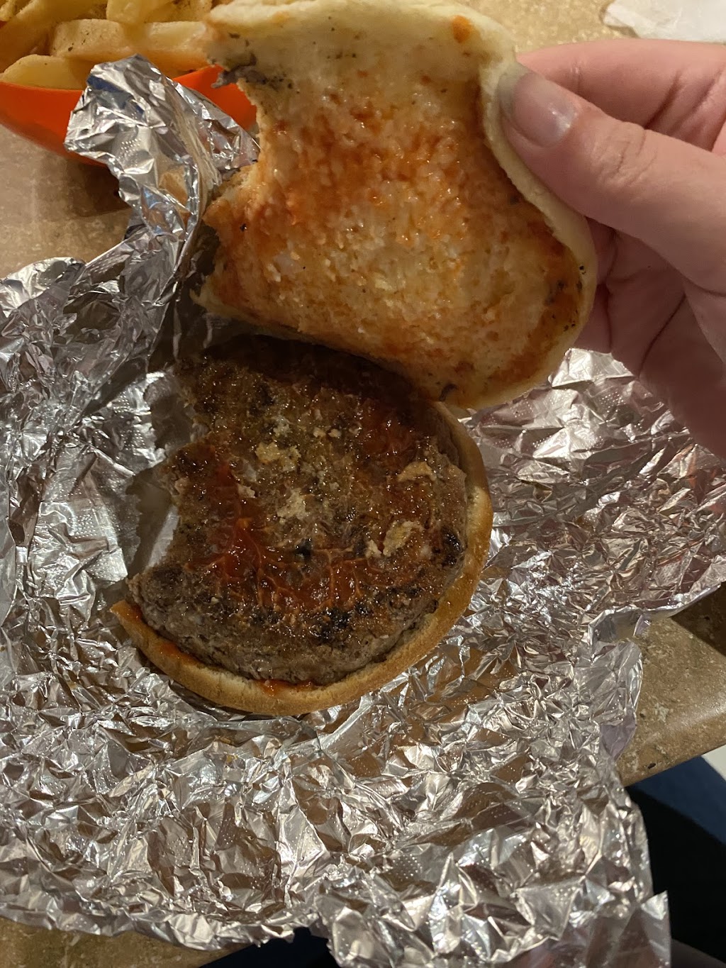 Uptown burgers and chicken schnitzel | 3151 Calhoun St, New Orleans, LA 70125, USA | Phone: (504) 571-5928