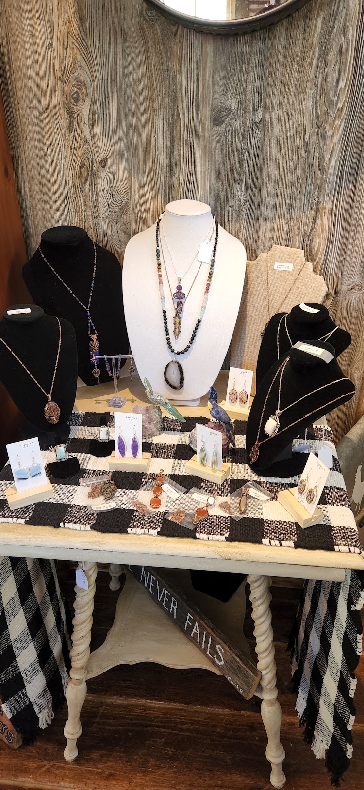 Cocky Rooster | 1083 Hwy Dd, Defiance, MO 63341, USA | Phone: (314) 283-7861