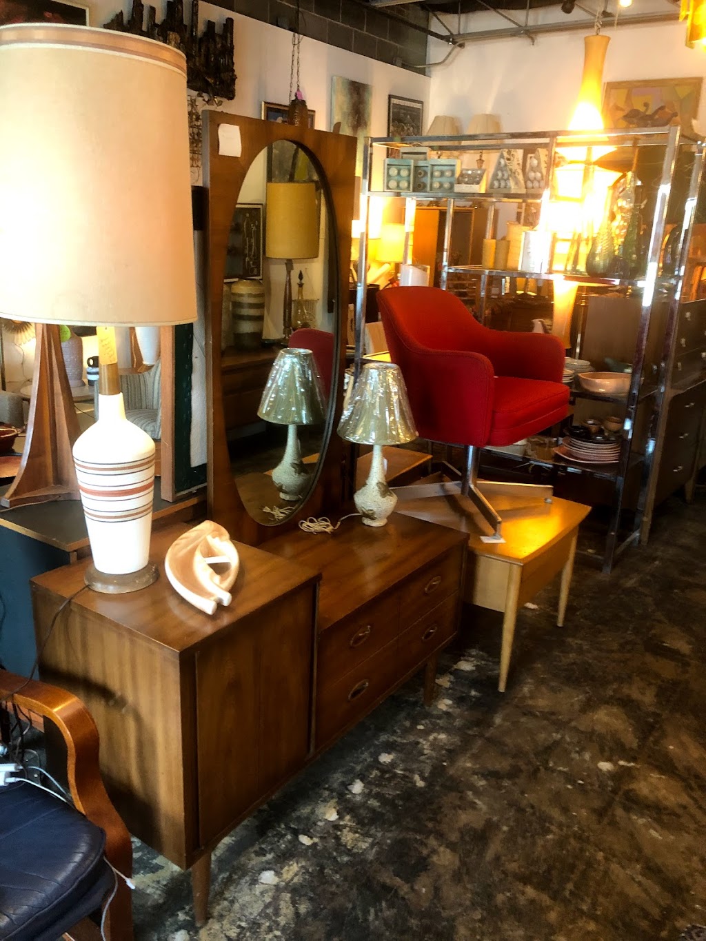 Retrospektiv Mid Century Modern Finds | 167 Parkhouse St, Dallas, TX 75207, USA | Phone: (214) 649-6532