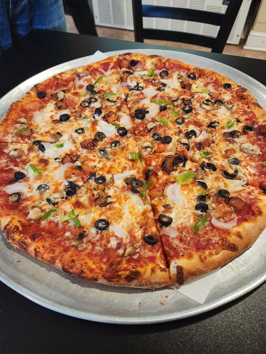 Sorrentos Pizza | 5 E Main St, Mendham Borough, NJ 07945, USA | Phone: (973) 543-2777