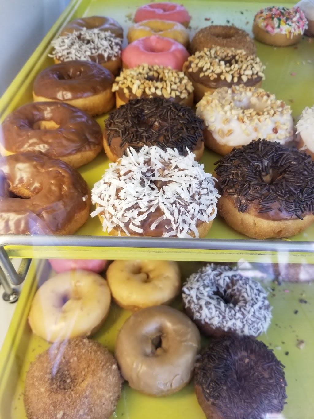 Olympic Donut | 4805 Temple City Blvd, Temple City, CA 91780 | Phone: (626) 291-5494