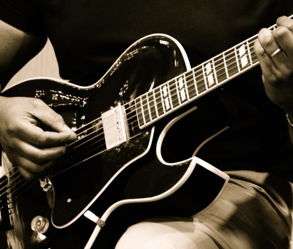 Michael May Music/Kickstarter Guitar | 4211 Oregon Ave N #703, New Hope, MN 55428, USA | Phone: (612) 597-7783