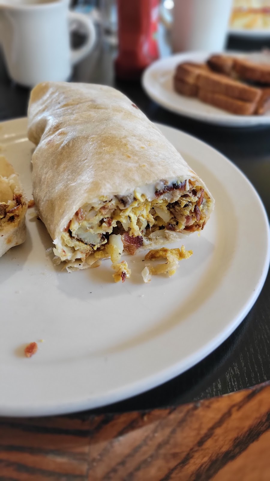 Cindys | 800 N Yosemite Ave, Oakdale, CA 95361, USA | Phone: (209) 847-7897