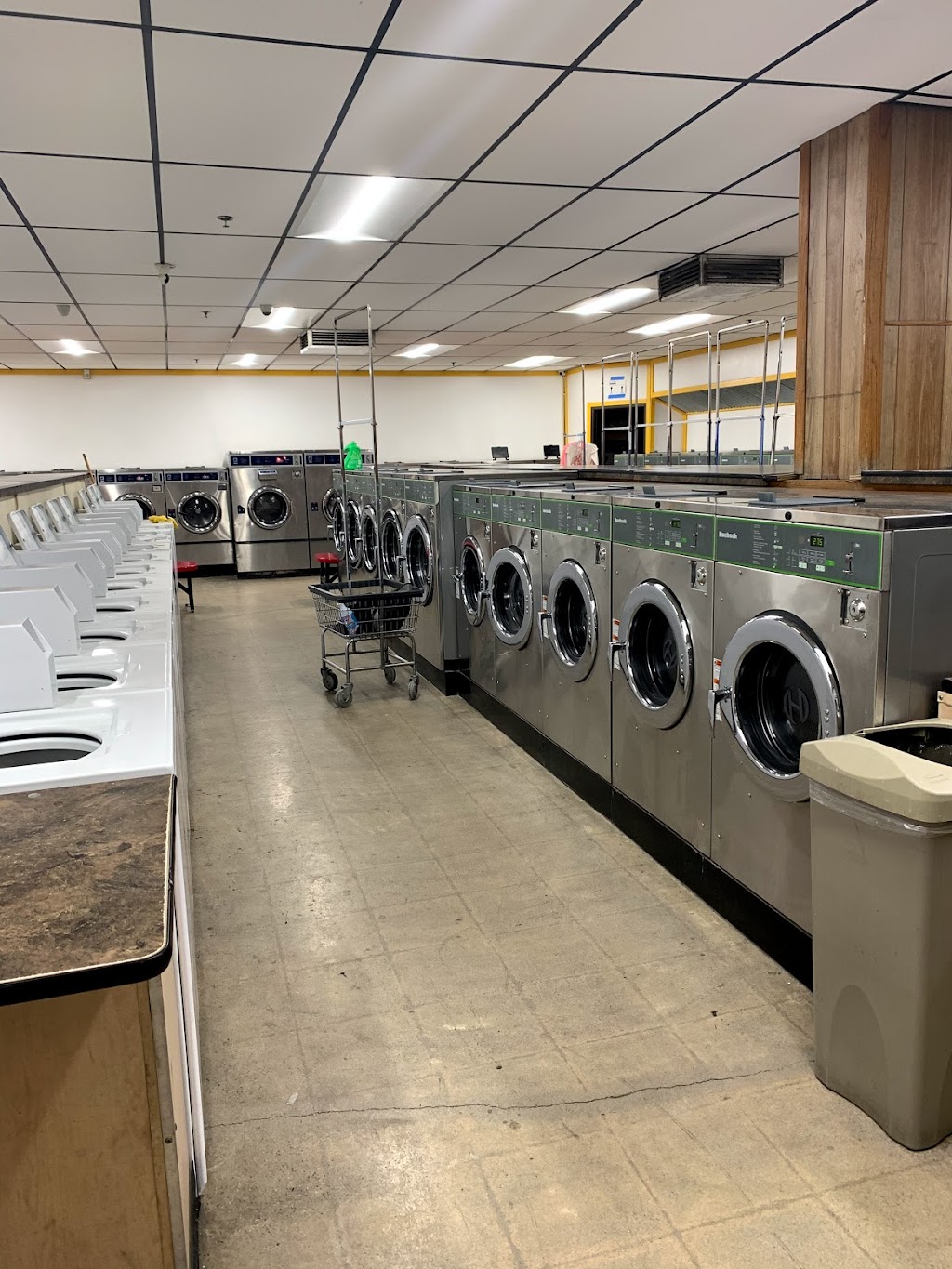 Pine Plaza Coin Laundry | 16312 Arrow Blvd Unit B, Fontana, CA 92335, USA | Phone: (909) 829-1830