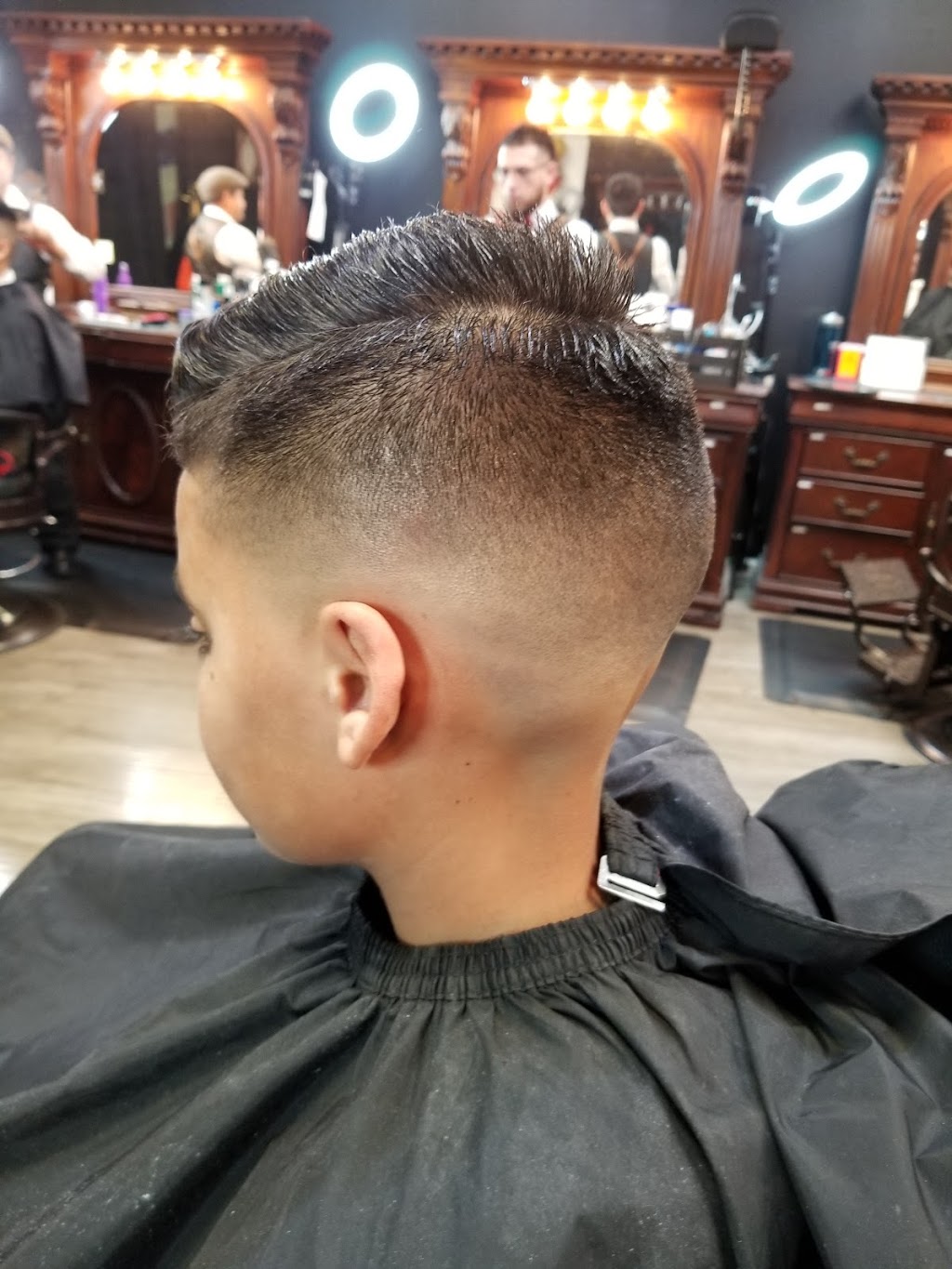 Americas Barbershop | 18985 Bear Valley Rd #4, Apple Valley, CA 92308, USA | Phone: (760) 247-7712