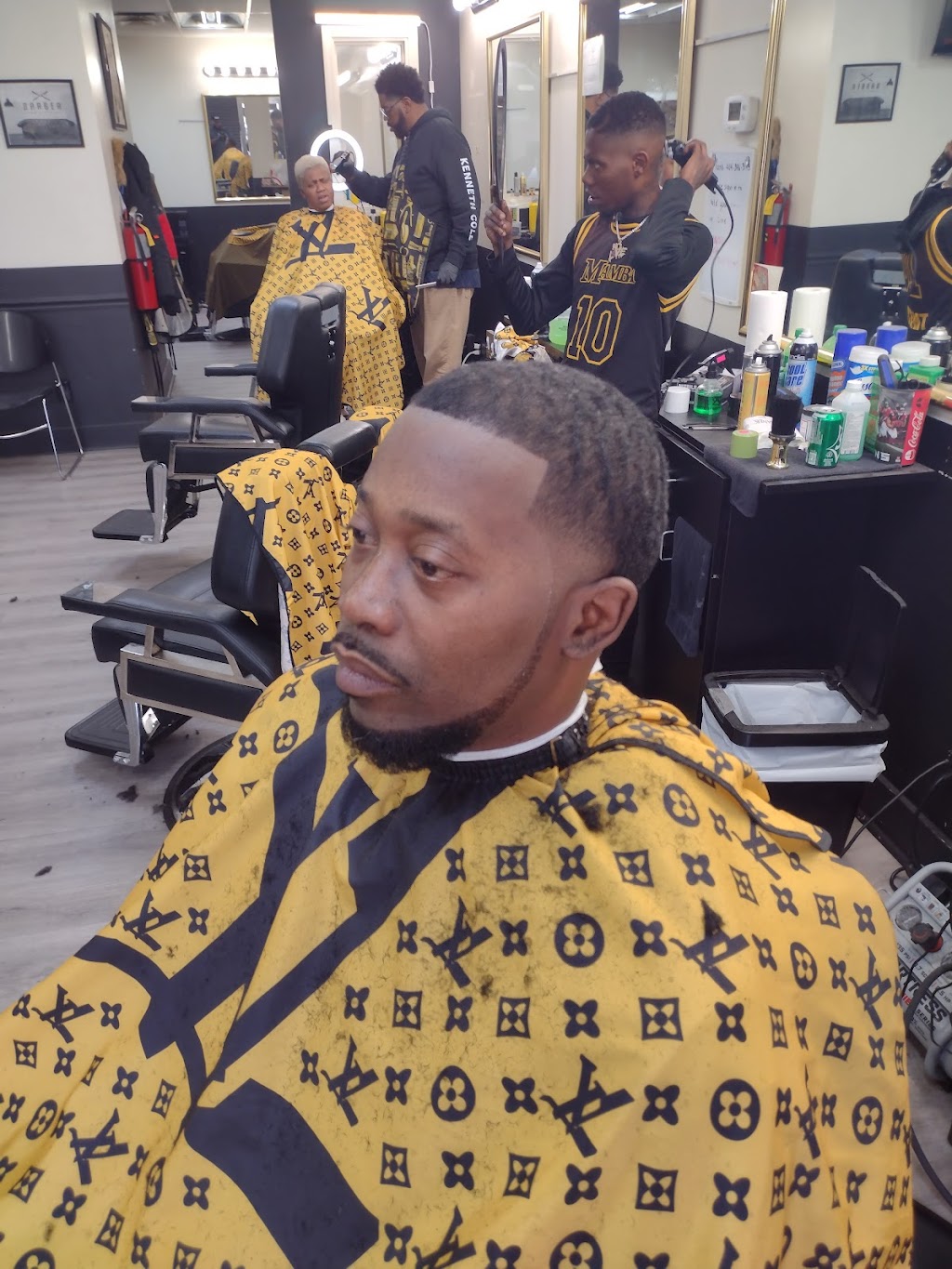 On Pointe Barbershop | 1003 Forest Pkwy, Forest Park, GA 30297, USA | Phone: (404) 668-9915
