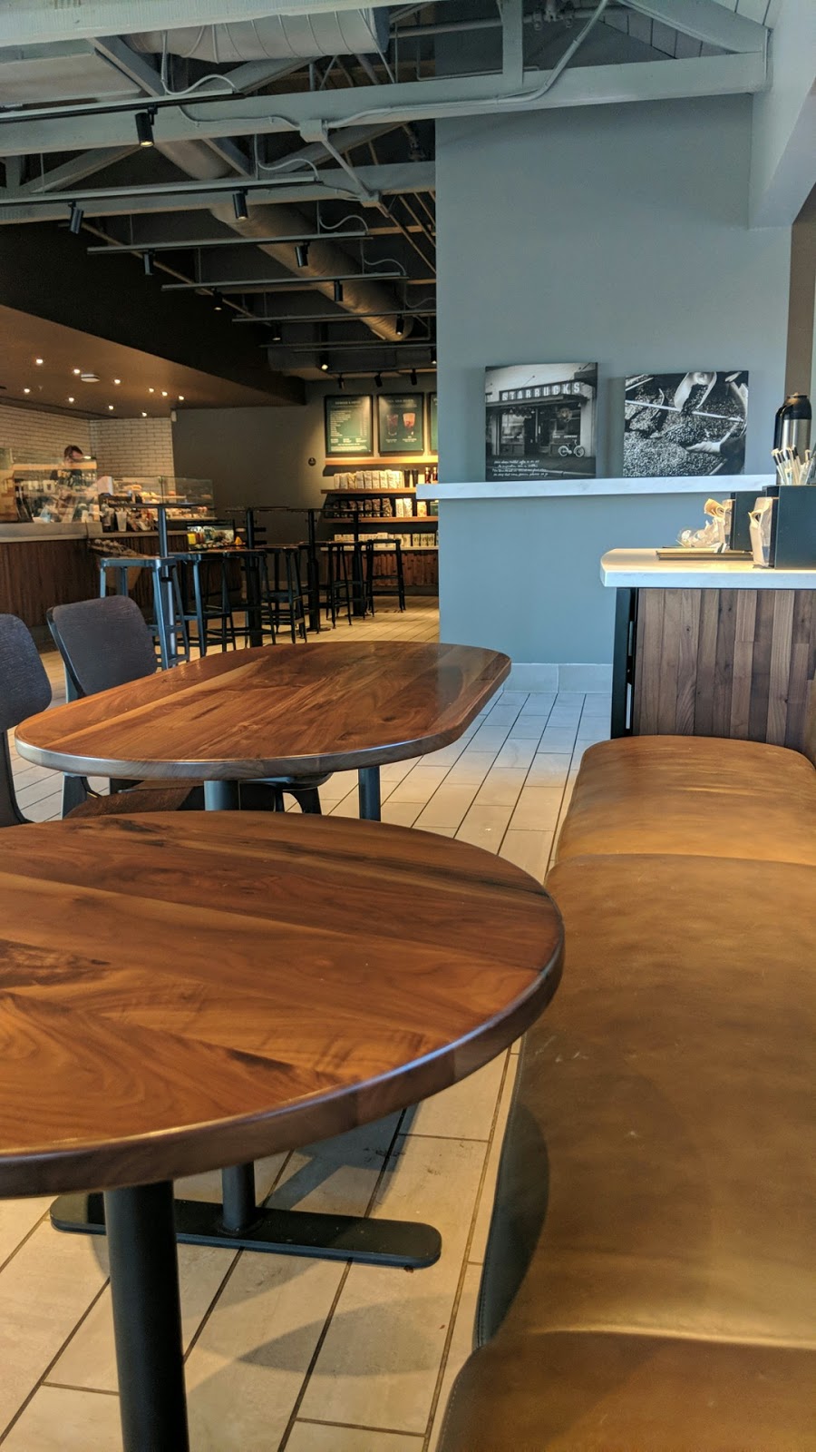 Starbucks | 9679 N Hayden Rd, Scottsdale, AZ 85258, USA | Phone: (480) 922-2525