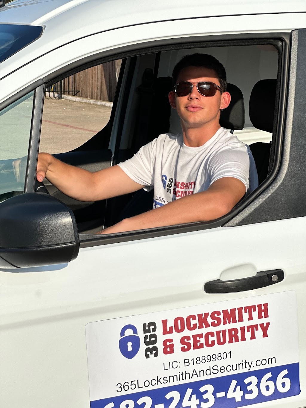 365 Locksmith & Security - Hurst | 112 W Pipeline Rd Suite 12, Hurst, TX 76053, USA | Phone: (682) 243-3203