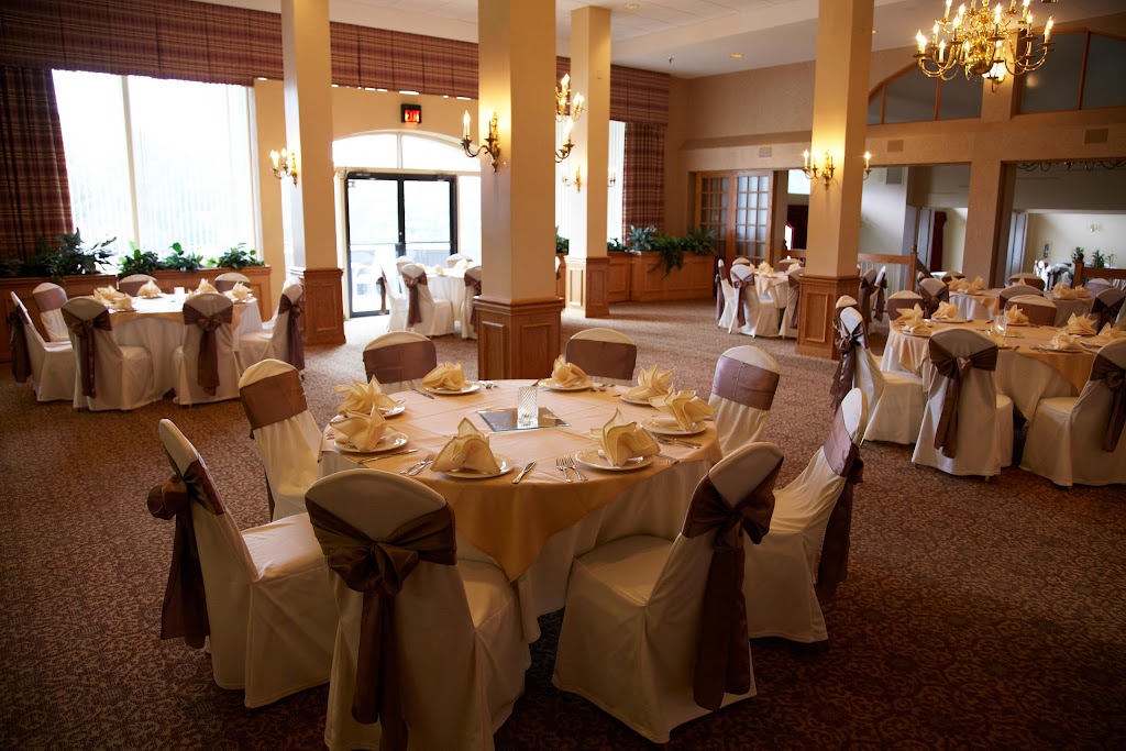 Greenbrier Country Club | 1301 Volvo Pkwy, Chesapeake, VA 23320, USA | Phone: (757) 547-7375