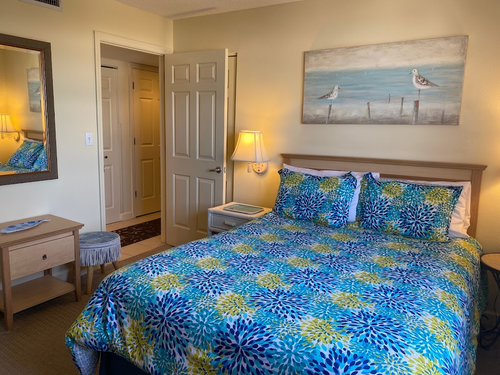 Vistas On the Gulf | 4000 Gulf Blvd, St Pete Beach, FL 33706, USA | Phone: (727) 367-2006