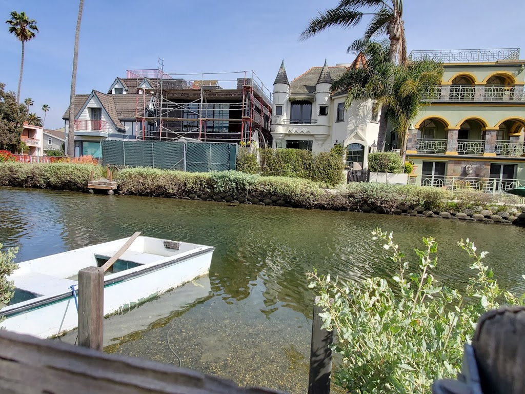 Venice Beach Living | 457 Carroll Canal, Venice, CA 90291, USA | Phone: (310) 773-6945