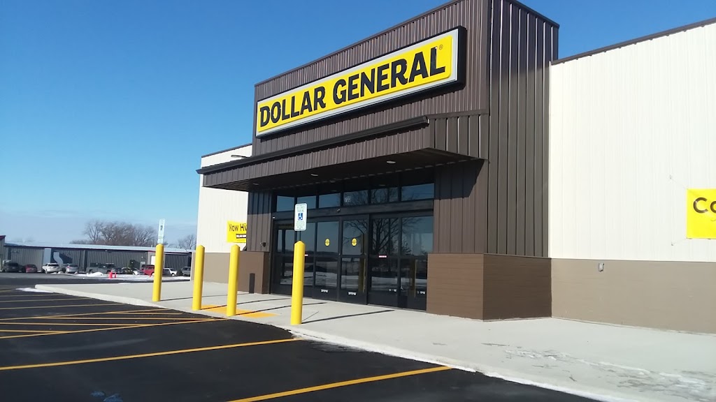 Dollar General | 733 W State St, Fox Lake, WI 53933, USA | Phone: (920) 306-1754