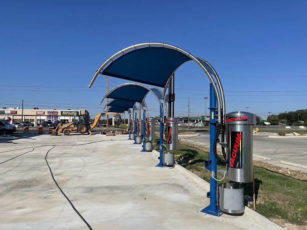 Bubble Island Express Carwash | 2106 N Saint Marys Street, Beeville, TX 78102, USA | Phone: (361) 343-5040