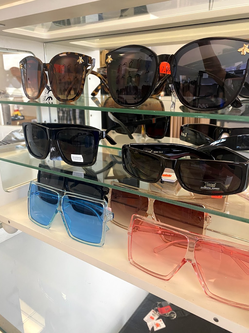 T SHIRT AVE | 944 W 6th St #109, Corona, CA 92882, USA | Phone: (951) 256-4386