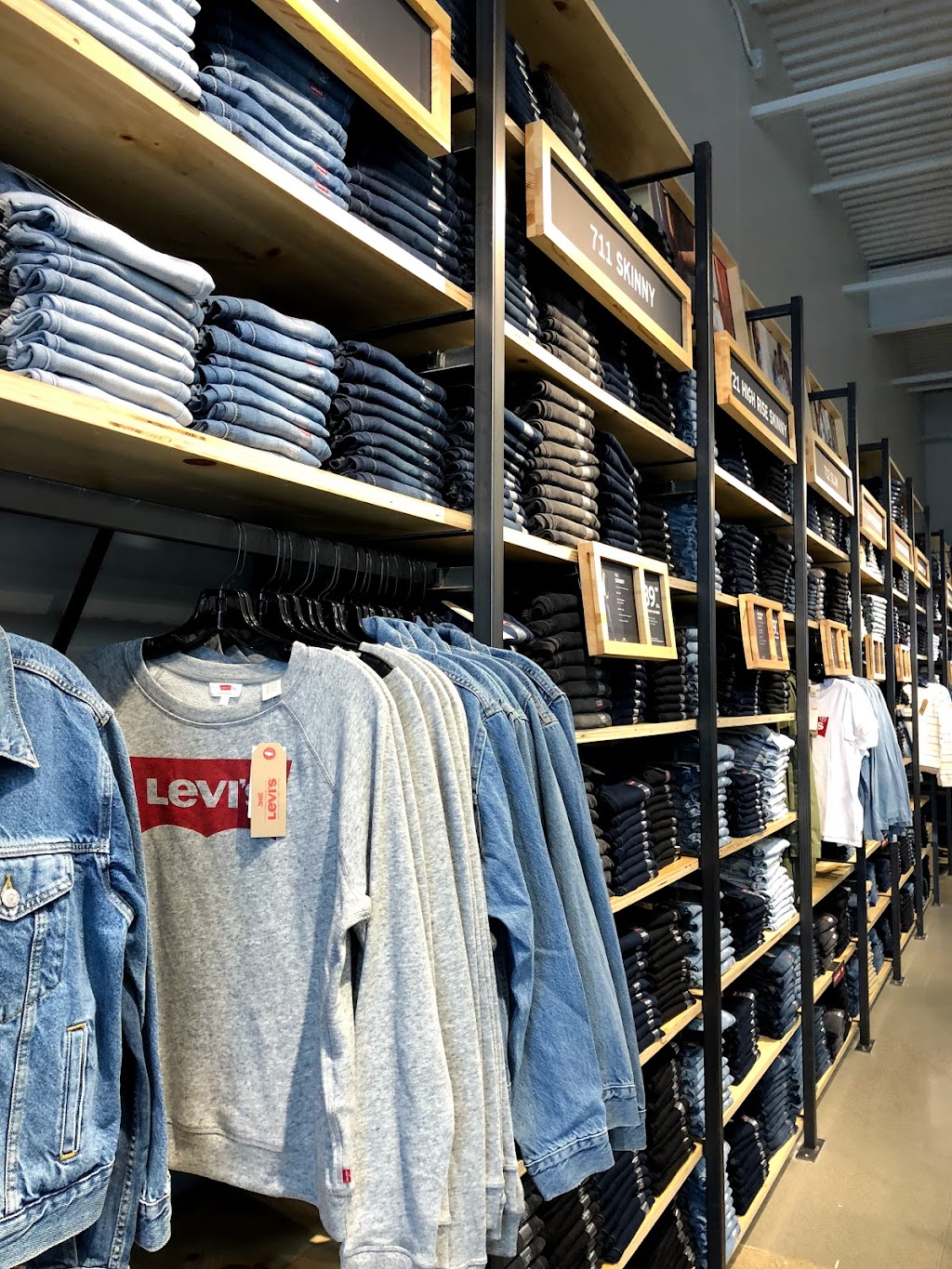 Levi's Outlet Store - 15841 North Freeway Service Road West 1180, Fort Worth,  TX 76177
