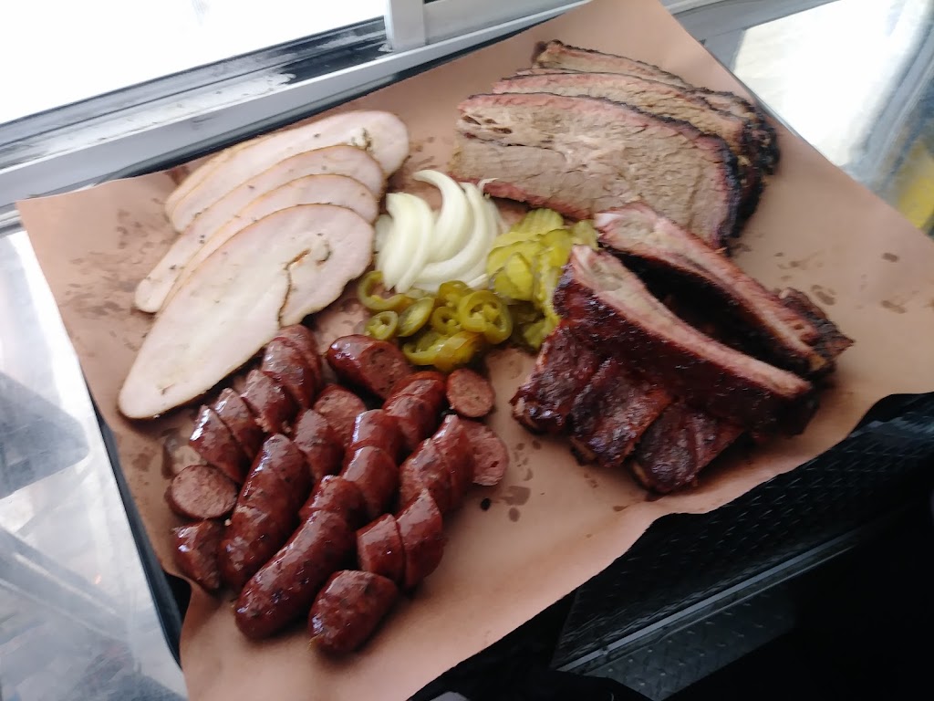 Estradas Texas Barbecue | 10109 S Hwy 183, Austin, TX 78747, USA | Phone: (512) 438-9699
