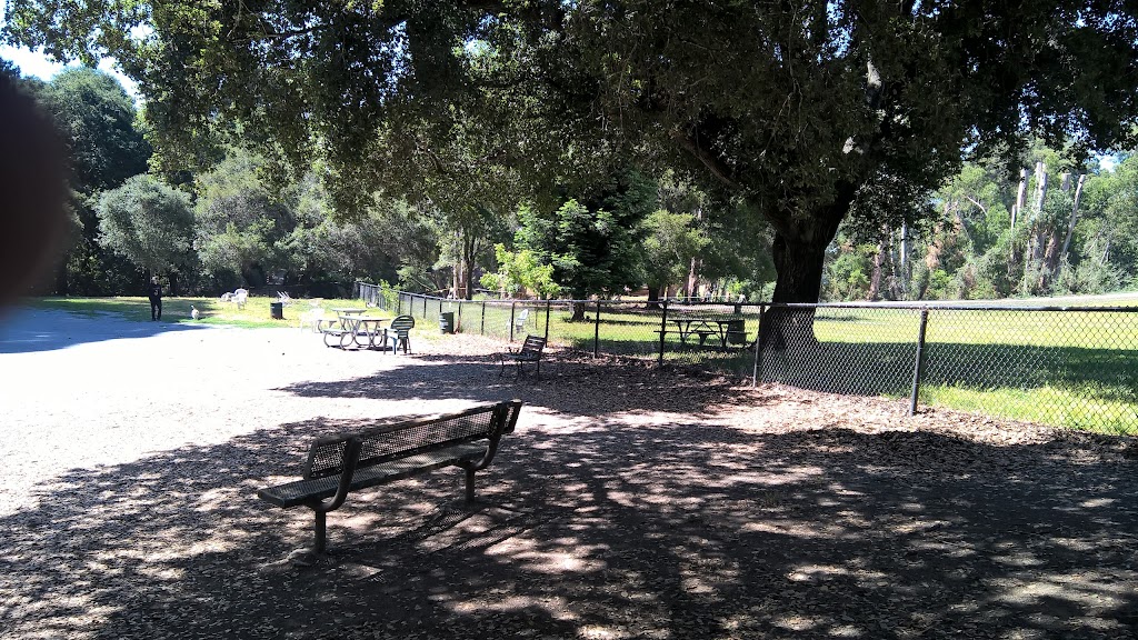 Earl Warren Dog Park | 4594 Paradise Knolls, Castro Valley, CA 94546, USA | Phone: (510) 881-6700