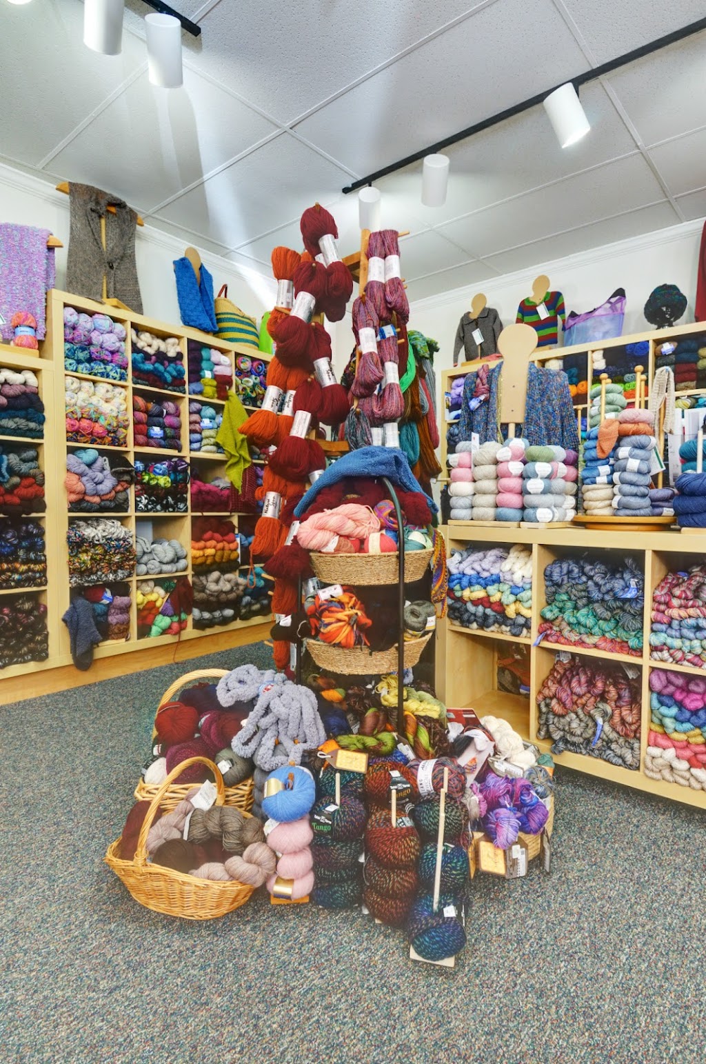 Iron Horse Fiber Art | 29 Coolidge St, Sherborn, MA 01770, USA | Phone: (508) 734-3434