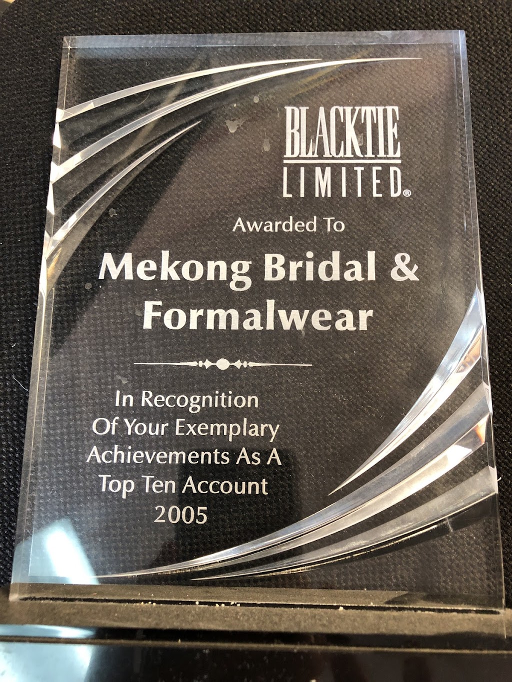 Mekong Bridal & Tuxedos | 164 N Parsons Ave, Brandon, FL 33510, USA | Phone: (813) 654-9027