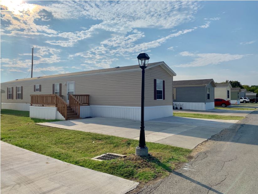 Newark Mobile Home Community | 401 Sandy Bass Ln, Newark, TX 76071, USA | Phone: (972) 376-0875