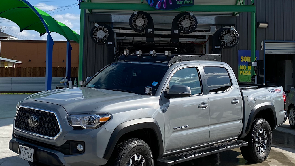 Splash N Foam Car Wash | 705 Fannin St, George West, TX 78022, USA | Phone: (361) 449-5652