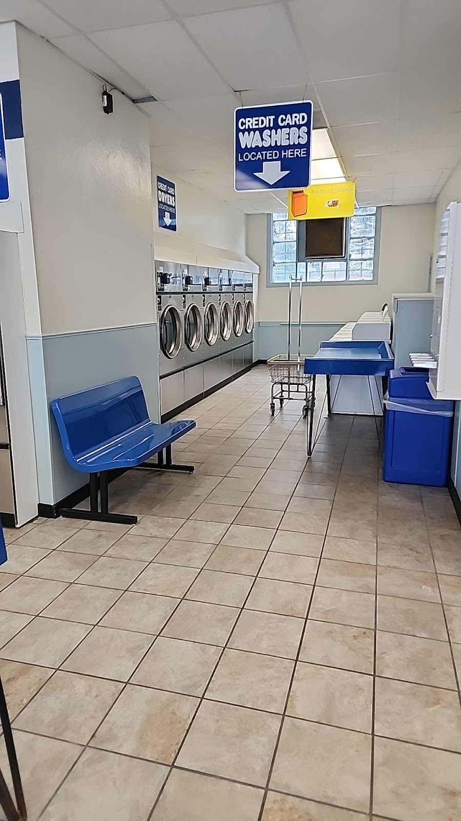 Main Street Laundry Land Laundromat | 420 Main St, Smithfield, VA 23430, USA | Phone: (434) 793-2011