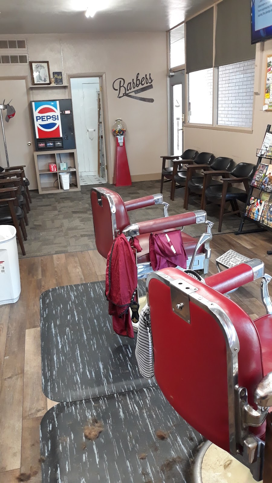 Cleveland Street Barber Shop | 718 Cleveland St, Elyria, OH 44035, USA | Phone: (440) 365-4040