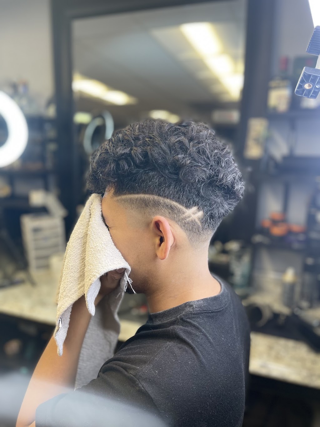 One Stop Barber Shop | 5618 E Skyline Dr, San Tan Valley, AZ 85140, USA | Phone: (480) 987-1337