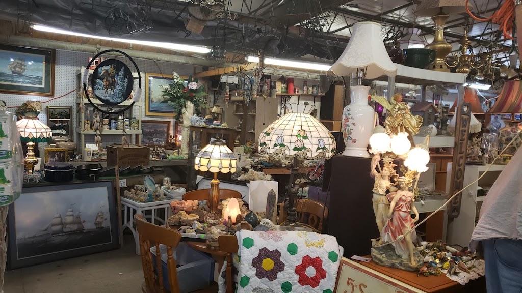 J & R Antiques | 4835 W Eau Gallie Blvd, Melbourne, FL 32934, USA | Phone: (772) 571-7389