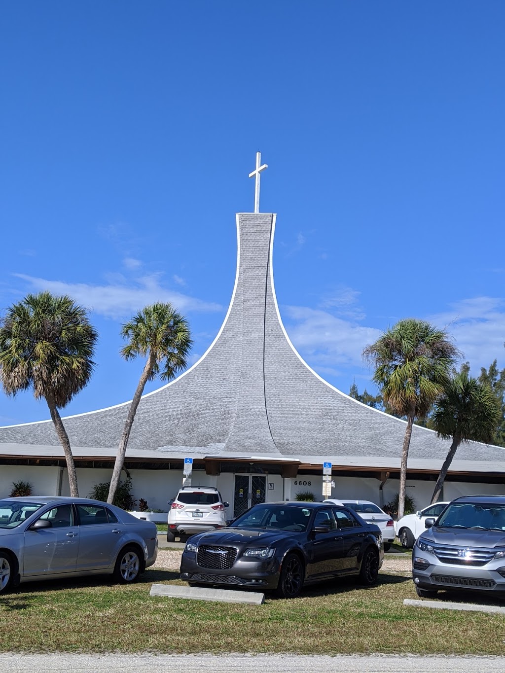 Gloria Dei Lutheran Church | 6608 Marina Dr, Holmes Beach, FL 34217, USA | Phone: (941) 778-1813