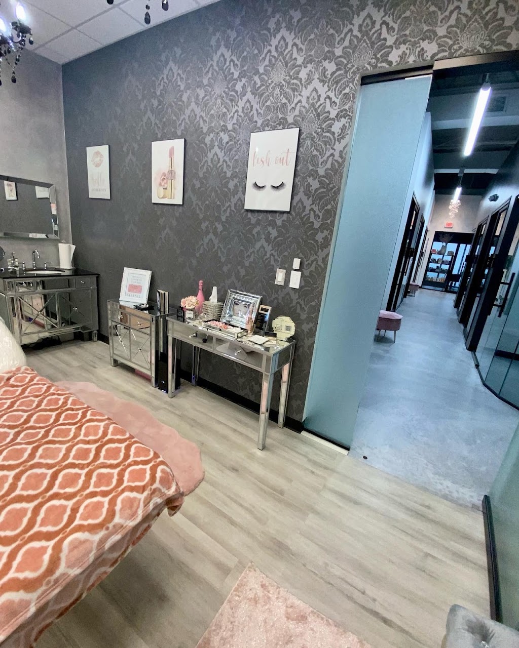 Brow & Lash Boutique | 300 Glen Cove Rd Ste 2, Roslyn Heights, NY 11577, USA | Phone: (516) 874-5855