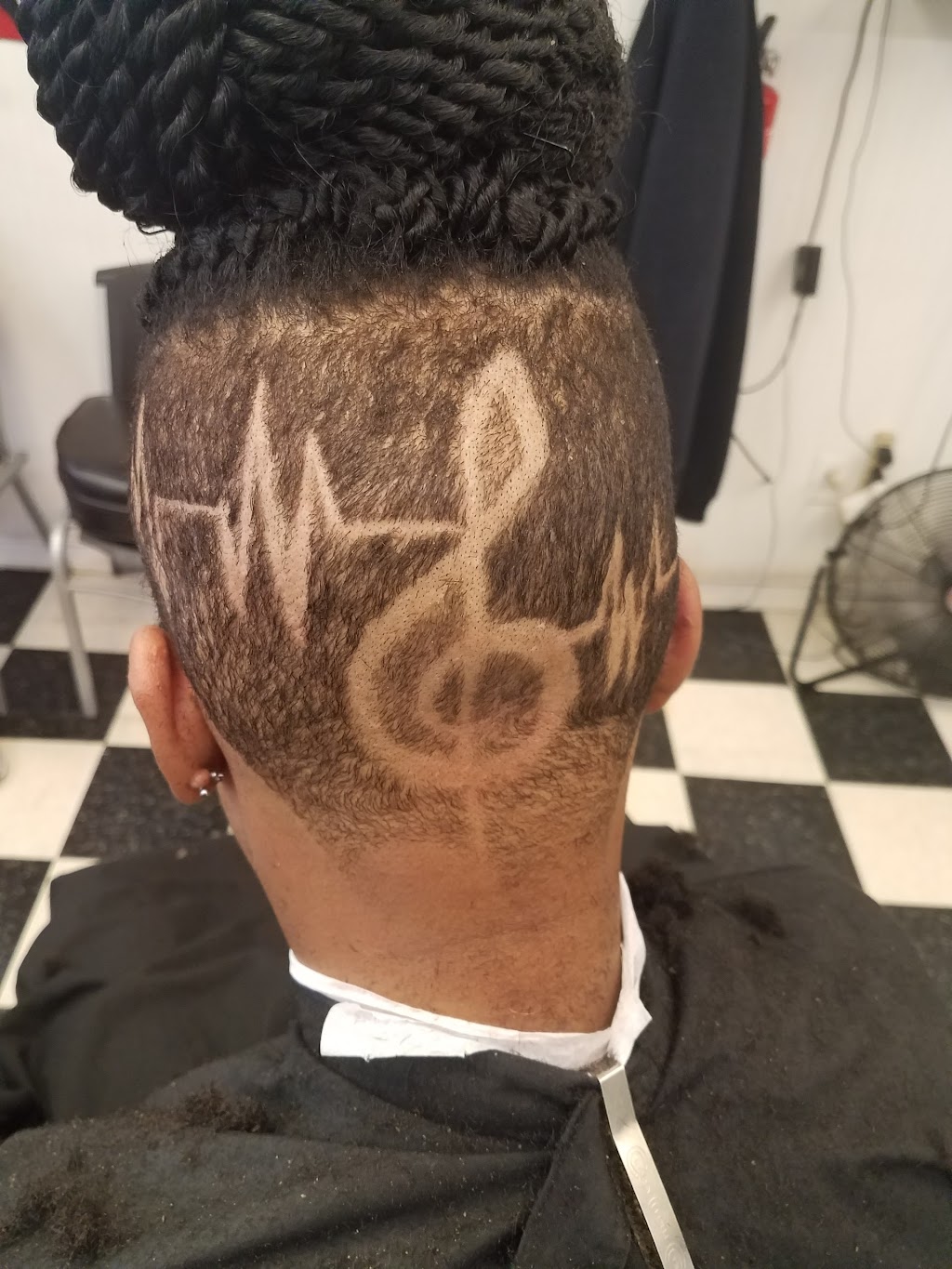 B Shop Barbershop | 6901 Vine St, Cincinnati, OH 45216, USA | Phone: (513) 780-5087