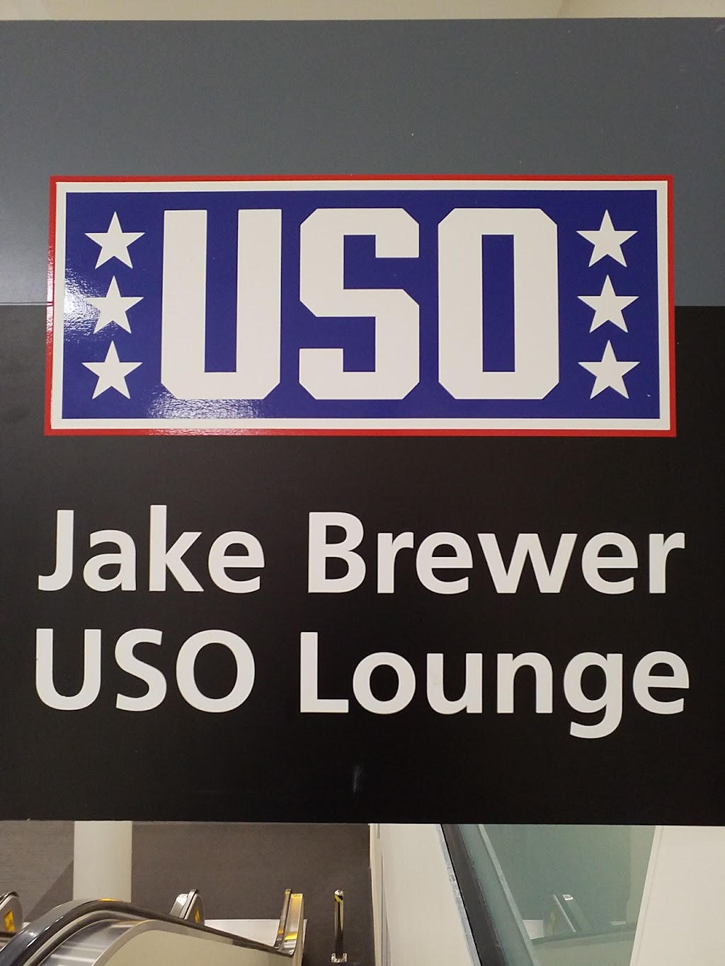 Jake Brewer USO Lounge | 4600 International Gateway, Columbus, OH 43219, USA | Phone: (614) 231-7300