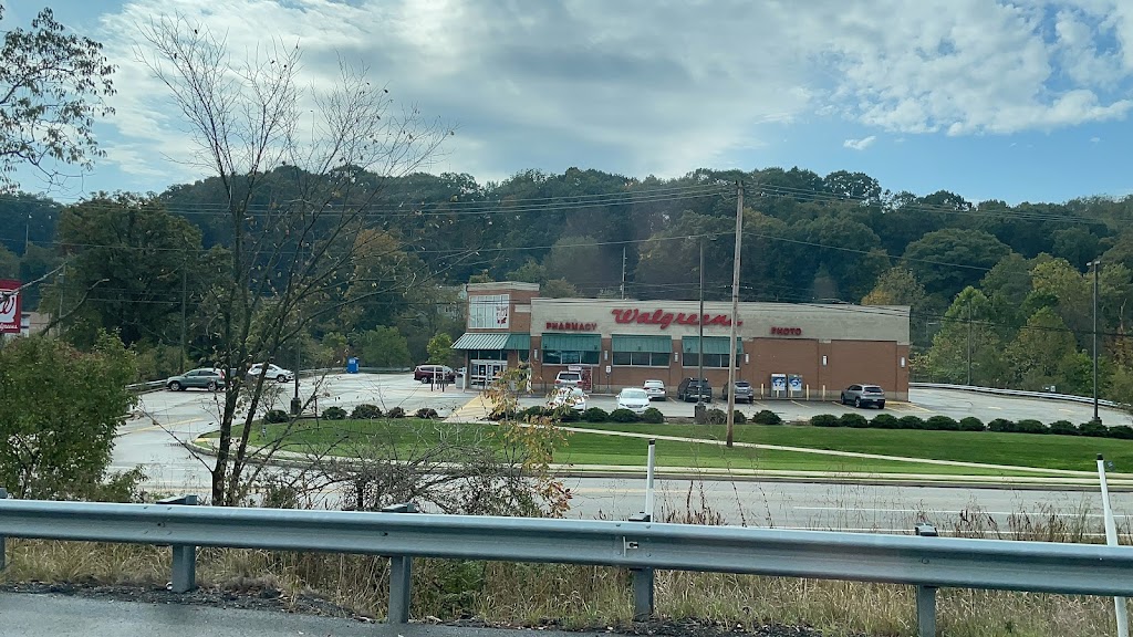 Walgreens | 30 Pine Creek Rd, Wexford, PA 15090 | Phone: (412) 366-2456