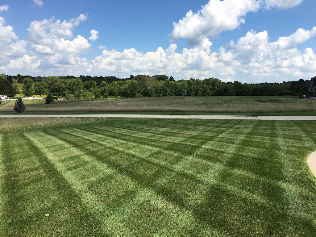 Advance Lawn Service Company, LLC | 1859 WI-83, Hartford, WI 53027, USA | Phone: (262) 623-2207