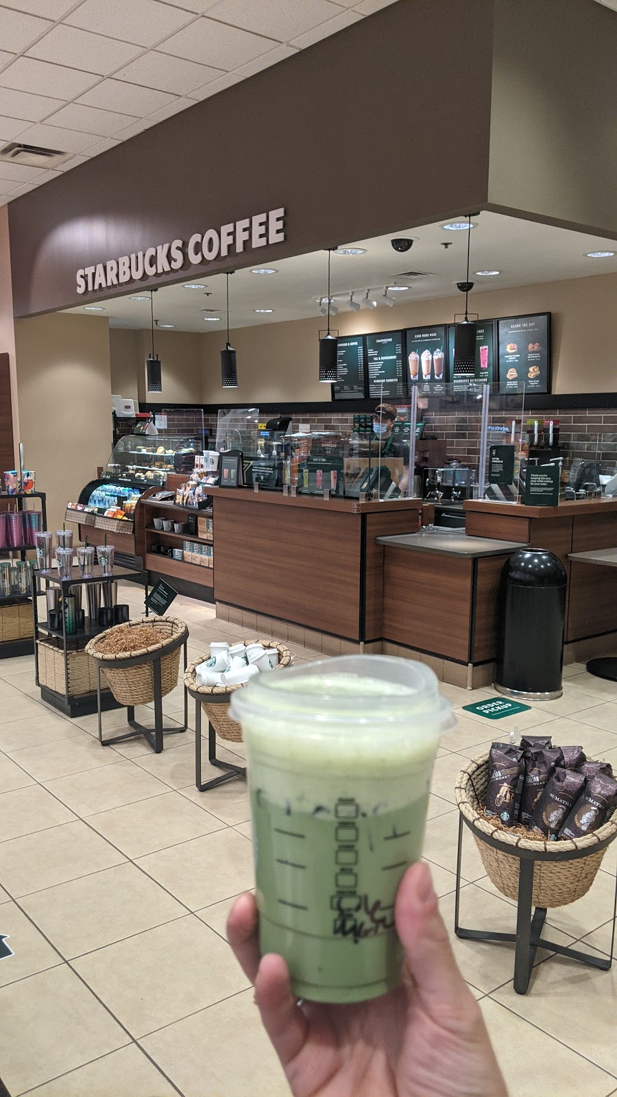 Starbucks | 7200 Valley Creek Plaza, Woodbury, MN 55125, USA | Phone: (651) 735-7083