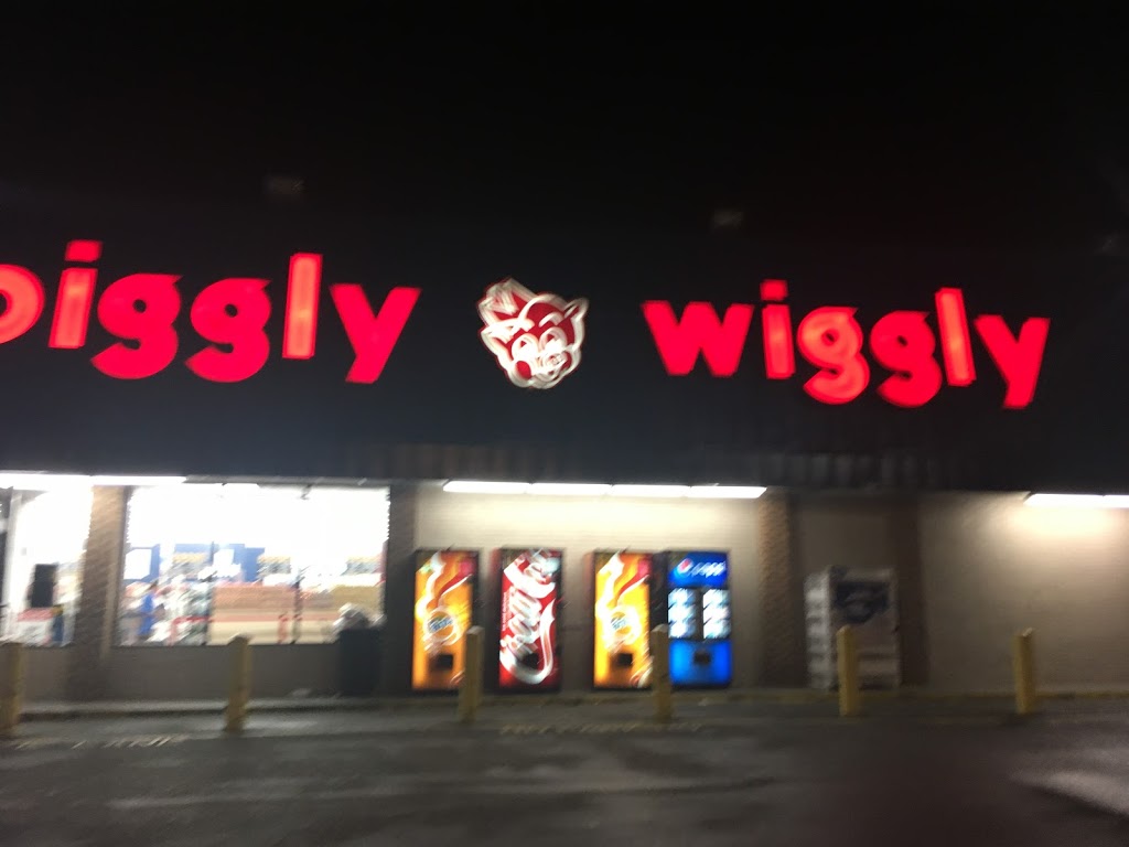 Piggly Wiggly Forestdale | 1619 Forestdale Blvd, Birmingham, AL 35214, USA | Phone: (205) 791-1833