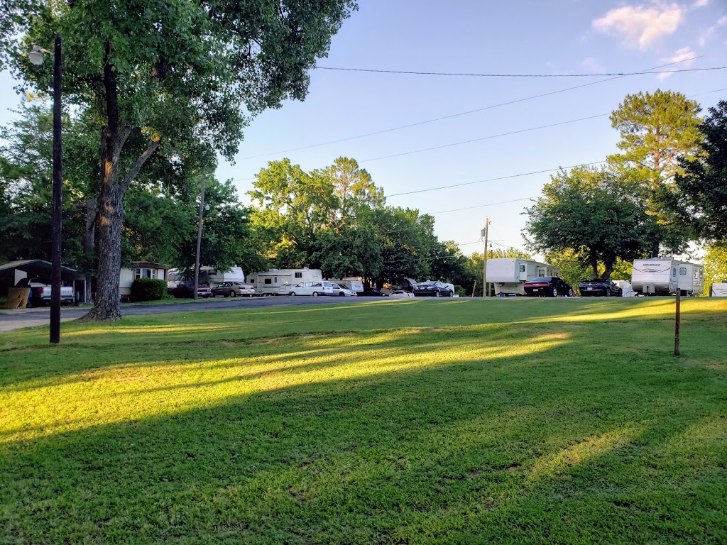 Sharpes Pecan Estates Mobile Home/RV Park | Sharpes Pecan Rd, Denison, TX 75021, USA | Phone: (903) 463-1728