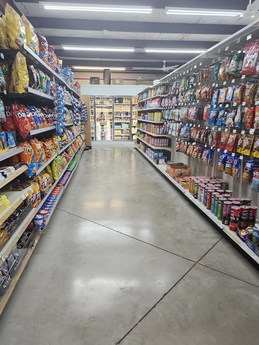 Hill Country Grocery Store | 8949 FM1283, Lakehills, TX 78063, USA | Phone: (830) 751-3700