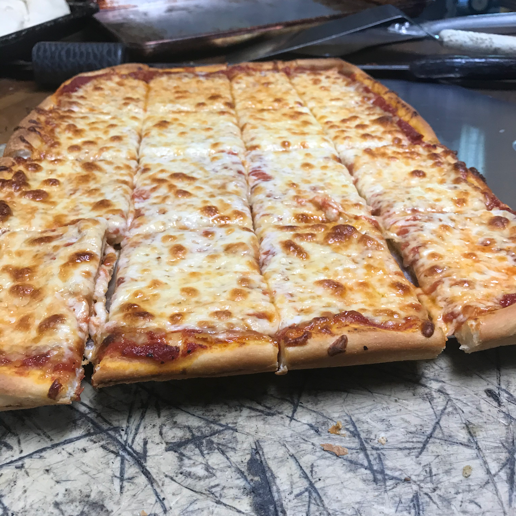 Vitos Pizza | 9228 Lakeshore Blvd, Mentor, OH 44060, USA | Phone: (440) 257-5528