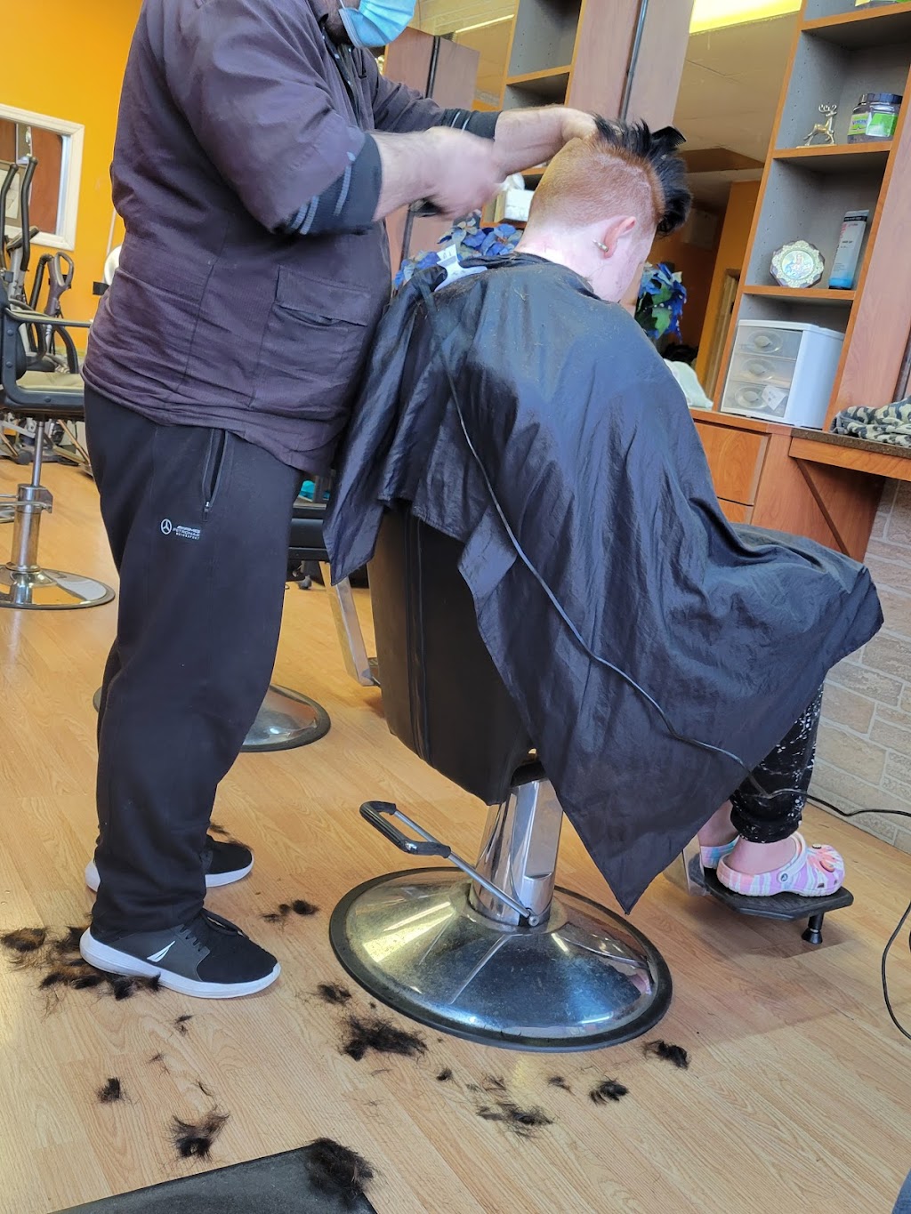 Professional Hair Salon | 14402 Eureka Rd, Southgate, MI 48195, USA | Phone: (313) 743-2174